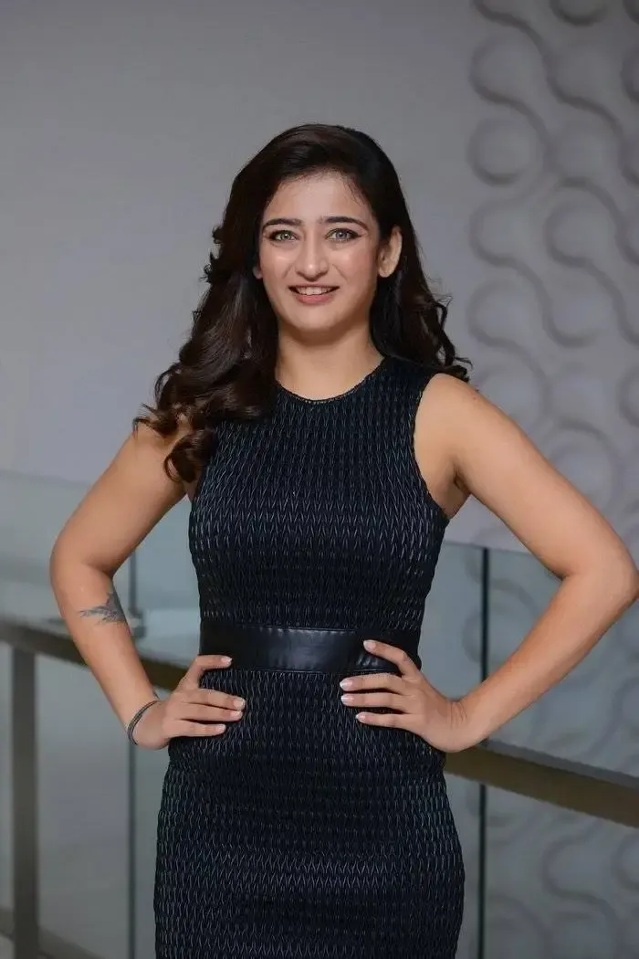 Indian Actress Akshara Haasan Smiling Face Closeup